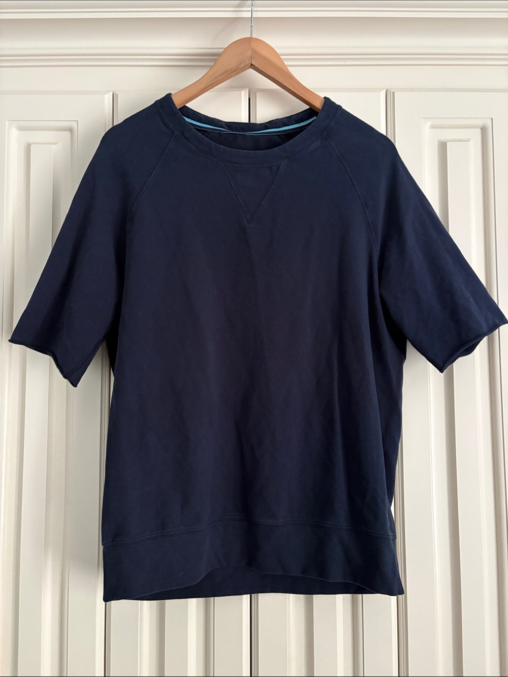 Lululemon Short Sleeved Sweatshirt Navy Blue Crewneck Raglan Women’s Large